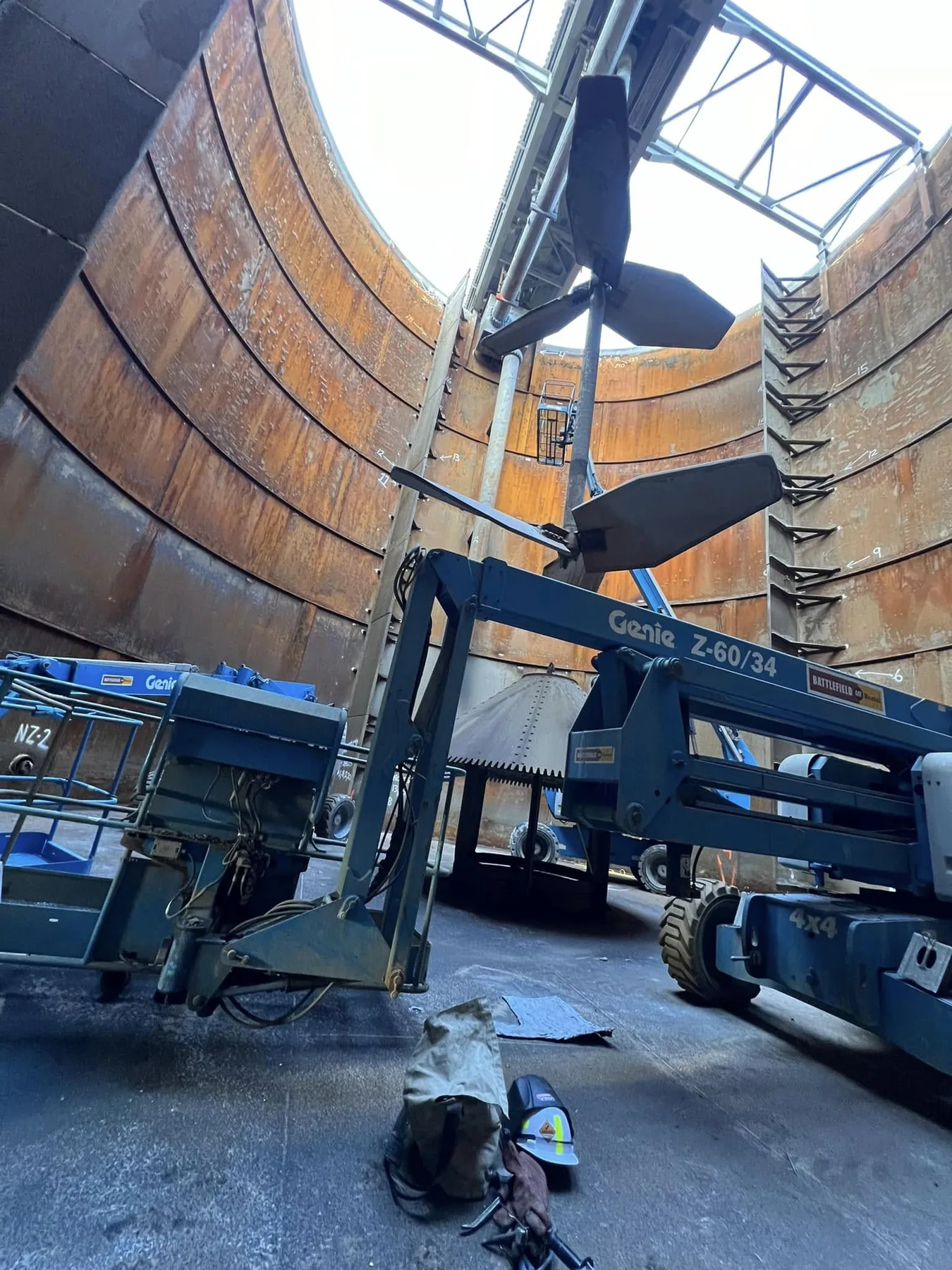 Industrial tank maintenance work